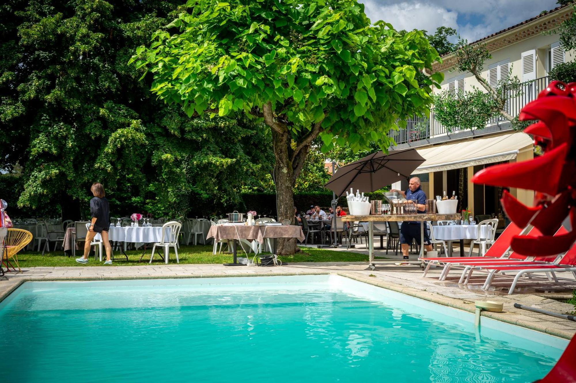 La Redoniere Hotel โรม็อง-ซูร์-อีแซร์ ภายนอก รูปภาพ
